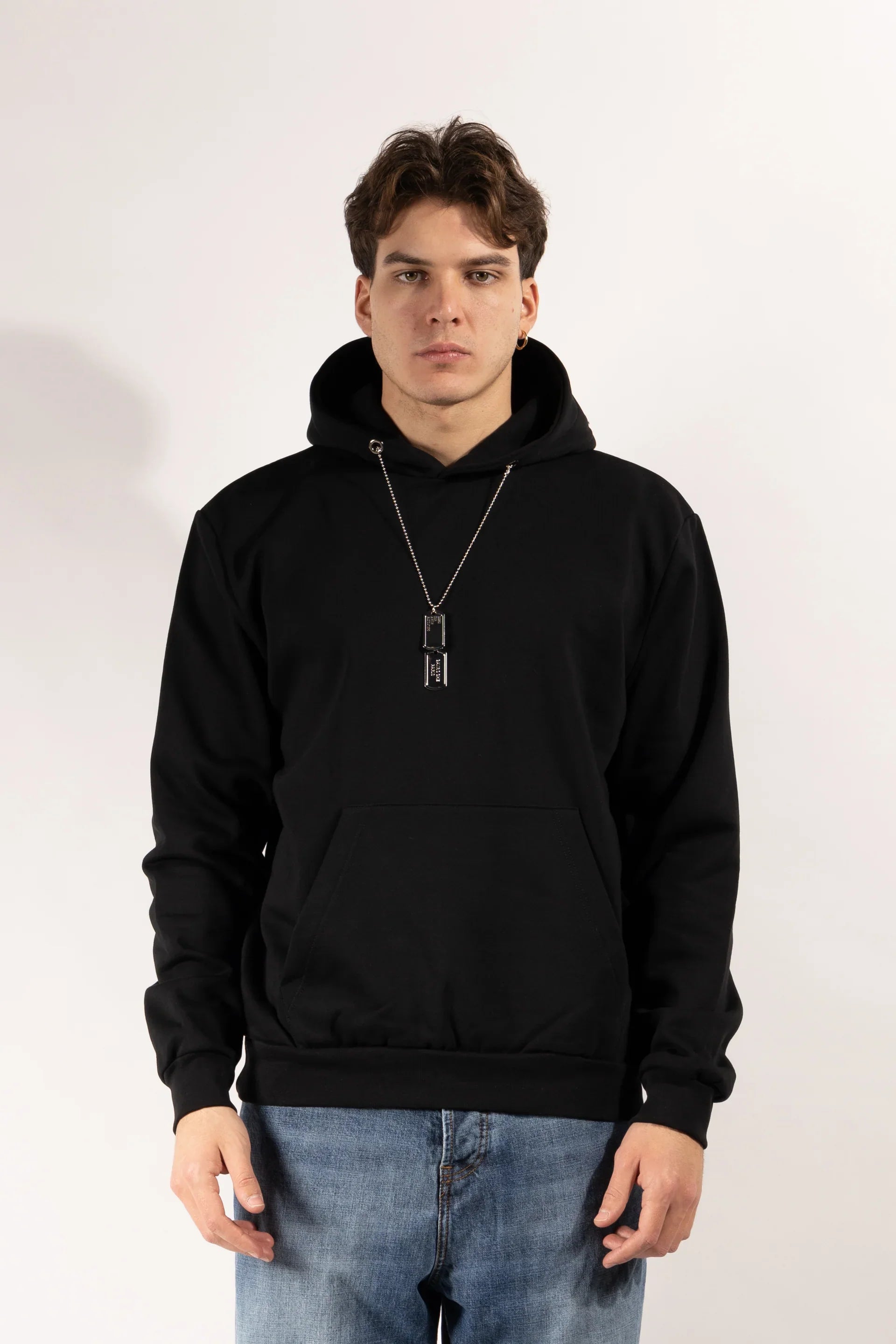 SUDADERA CON CAPUCHA U955